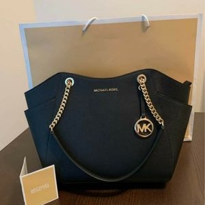 Michael Kors Tote chain bag